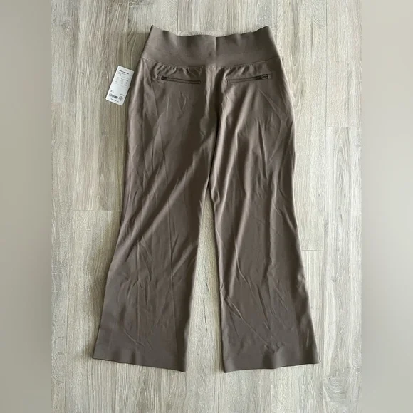NWT Athleta Women’s Venice Flare Pant Beige - Size Large - Picture 7 of 7